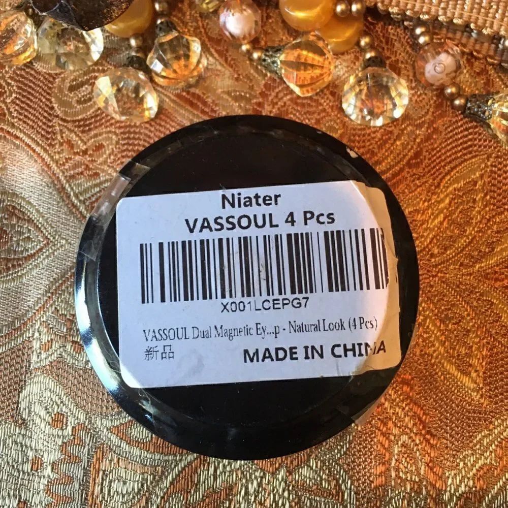 🎃 - MAGNETIC EYELASHES - new & sealed! - Picture 9 of 12